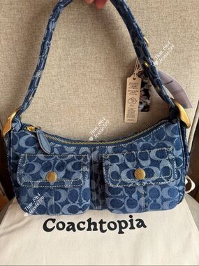 NWT！COACH Coachtopia Cargo Shoulder Bag
In Upcrafted Signature Denim（CCX90）